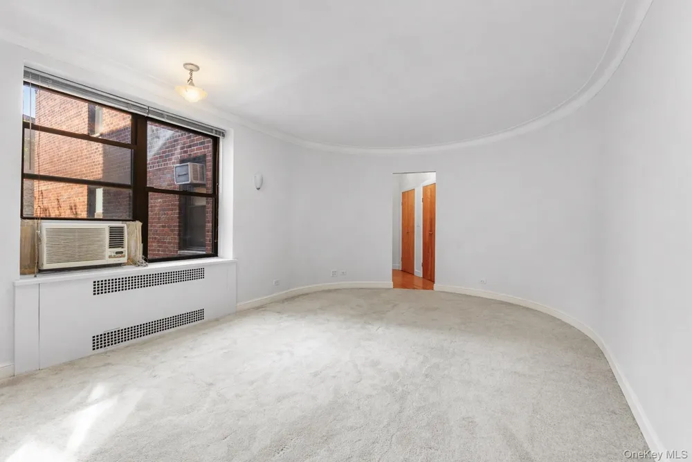 290 Sixth Avenue #4E New York (Manhattan), NY 10014