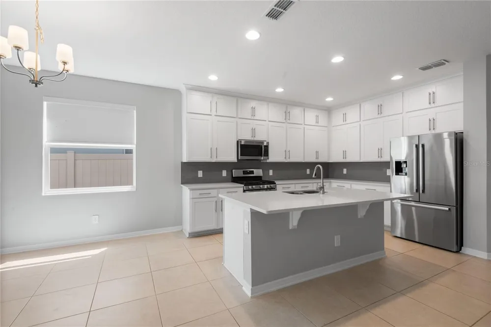 2017 BOSS HEWETT STREET Oakland, FL 34787