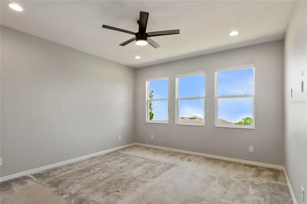 2017 BOSS HEWETT STREET Oakland, FL 34787