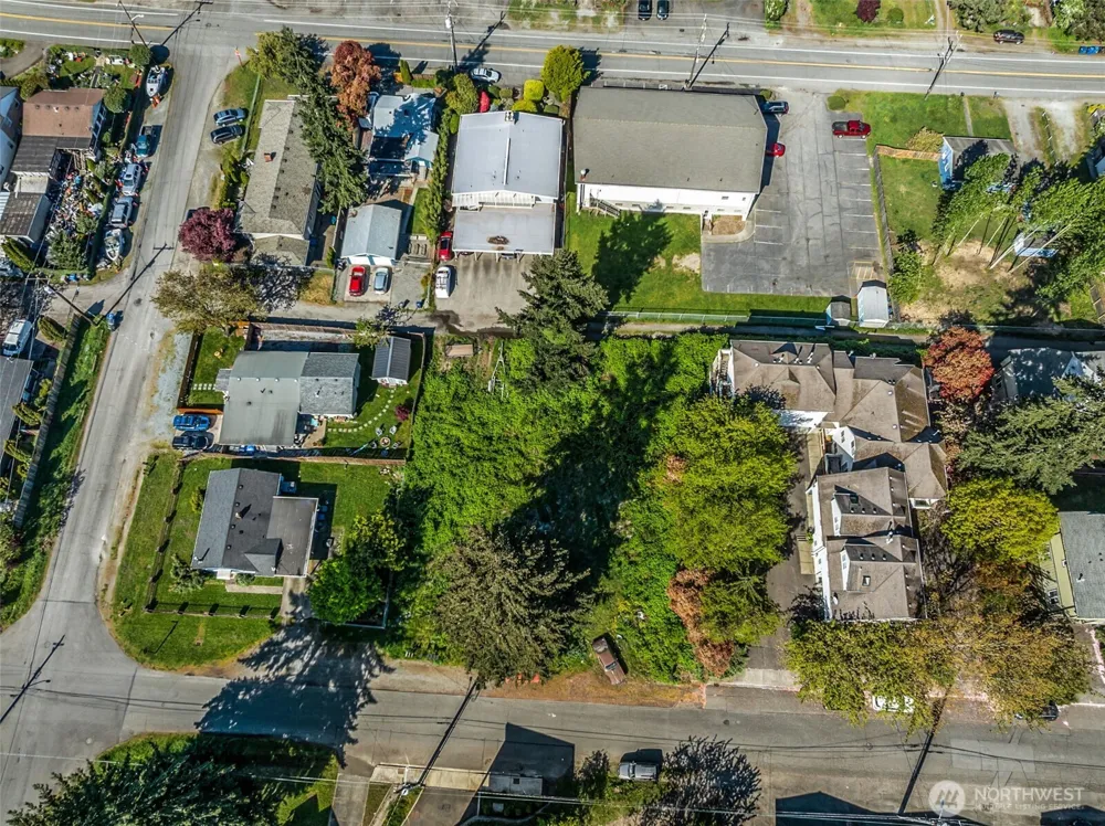 15439 9th Avenue SW Burien, WA 98166