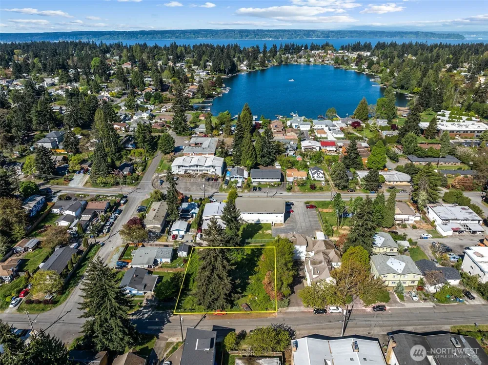 15439 9th Avenue SW Burien, WA 98166