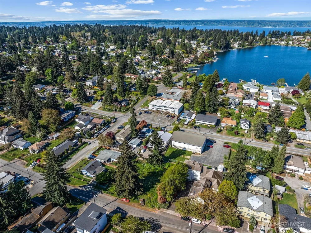 15439 9th Avenue SW Burien, WA 98166