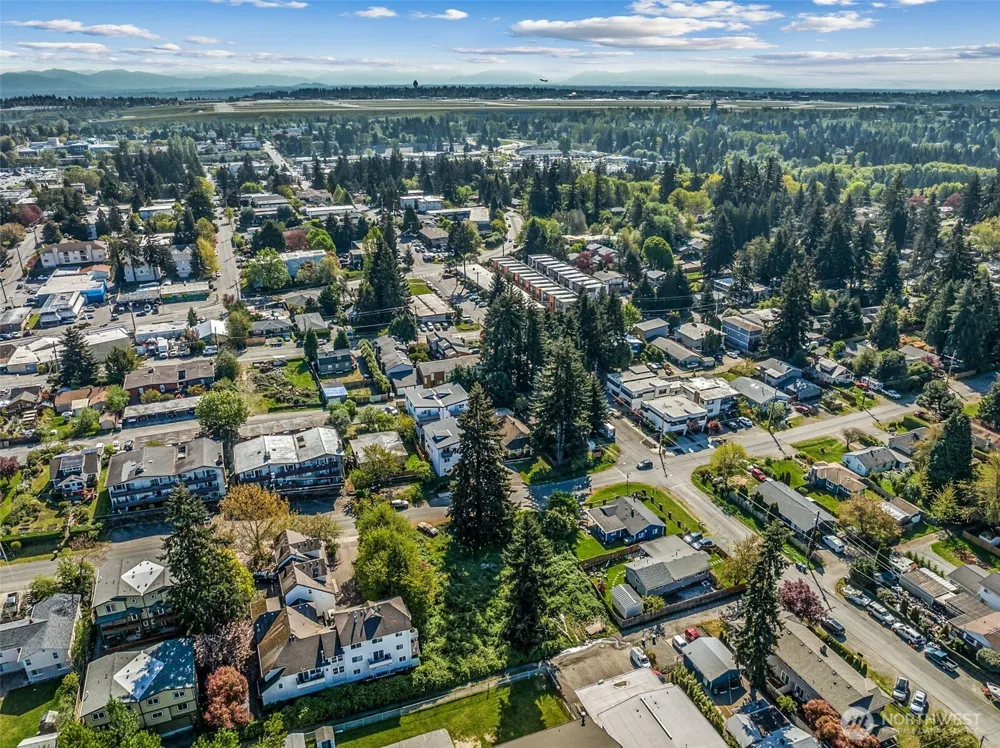 15439 9th Avenue SW Burien, WA 98166