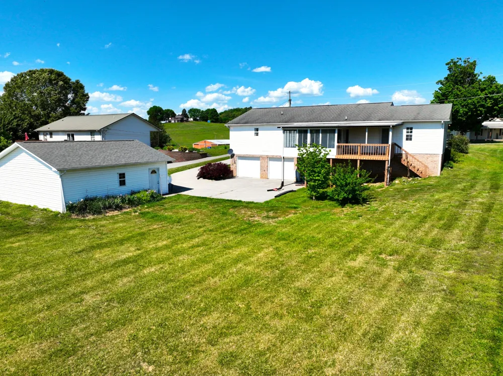 1691 Mullins Rd Russellville, TN 37860