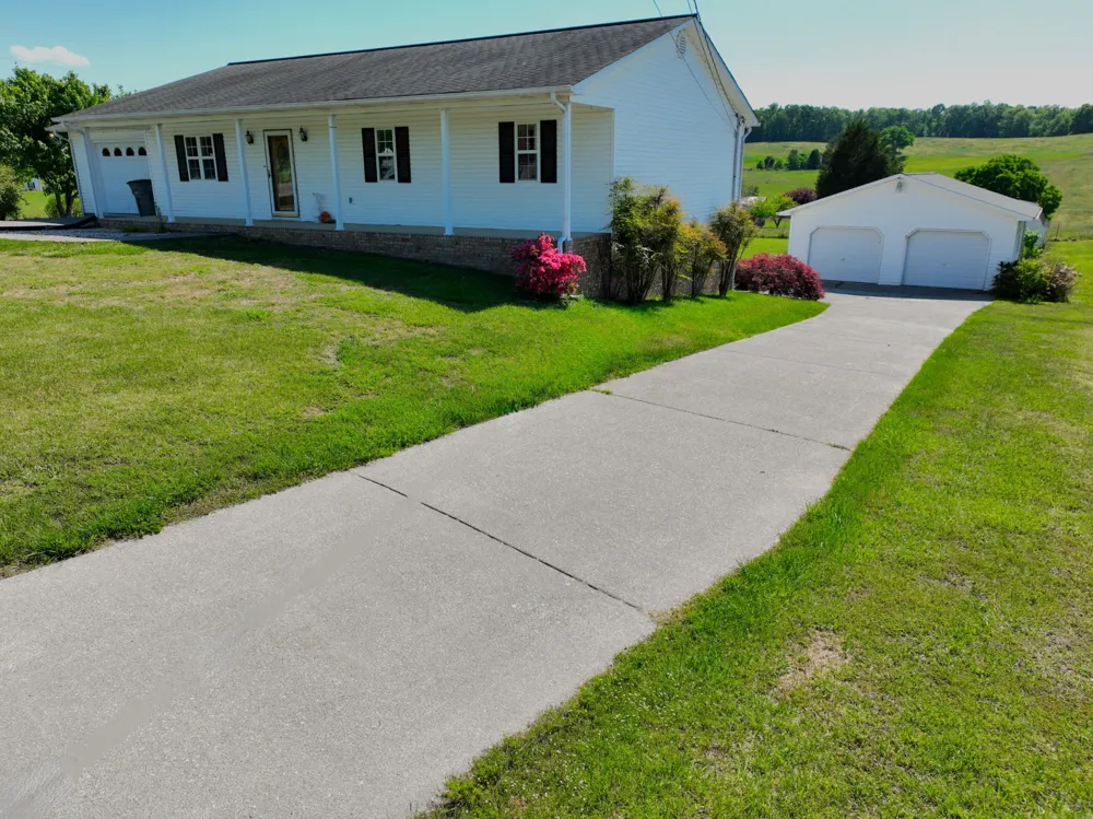 1691 Mullins Rd Russellville, TN 37860