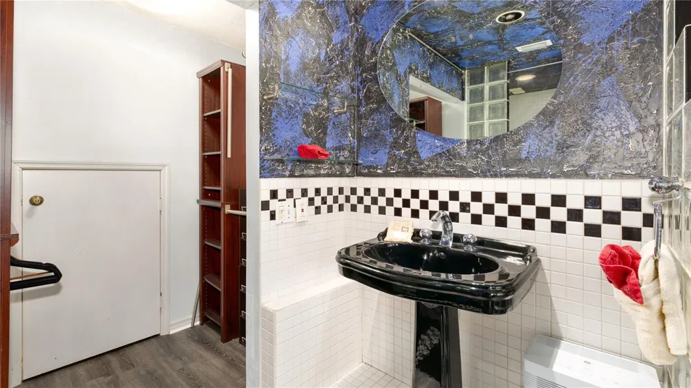 10438 SAINT TROPEZ PLACE Tampa, FL 33615
