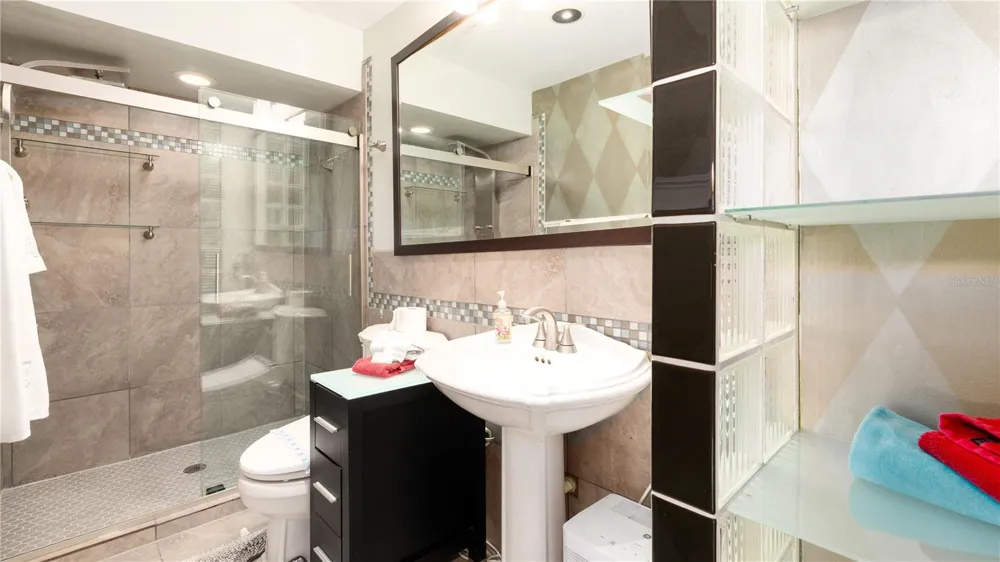 10438 SAINT TROPEZ PLACE Tampa, FL 33615