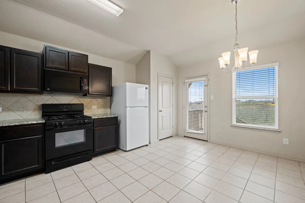 172 Lake Glen San Marcos, TX 78666