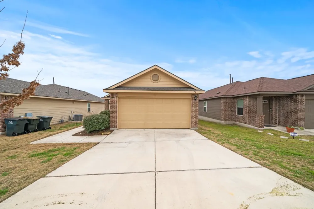 172 Lake Glen San Marcos, TX 78666