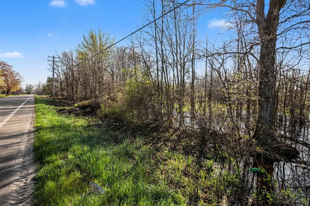 2523 S Patterson Road Wayland, MI 49348