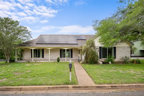 315 E Fannin Street
