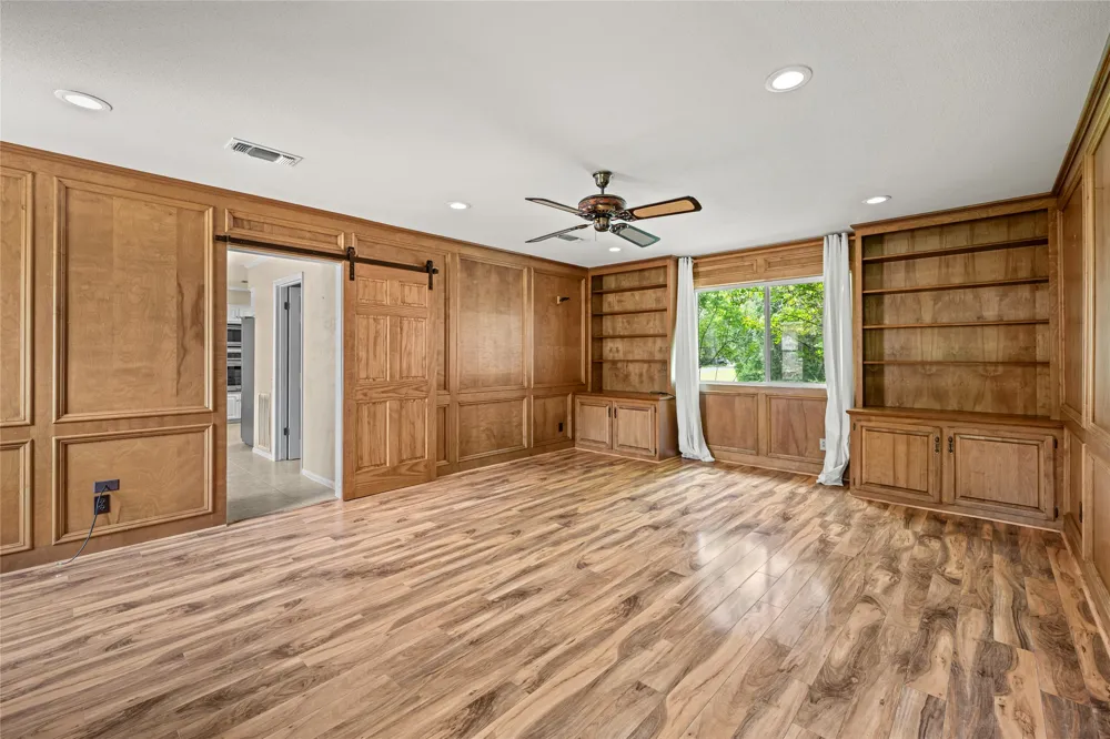 315 E Fannin Street La Grange, TX 78945