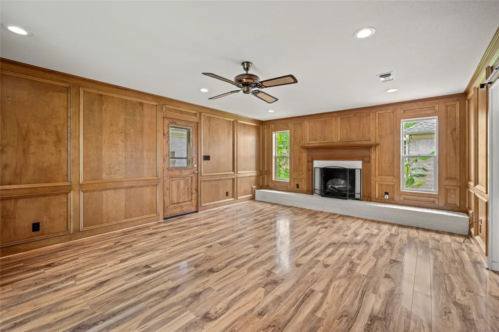 315 E Fannin Street La Grange, TX 78945