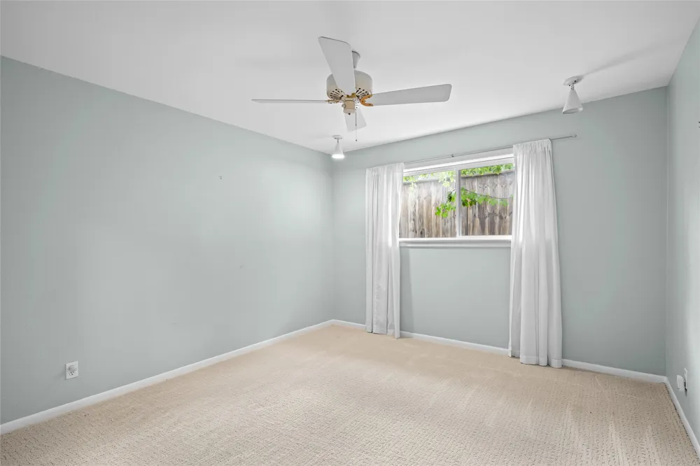 315 E Fannin Street La Grange, TX 78945