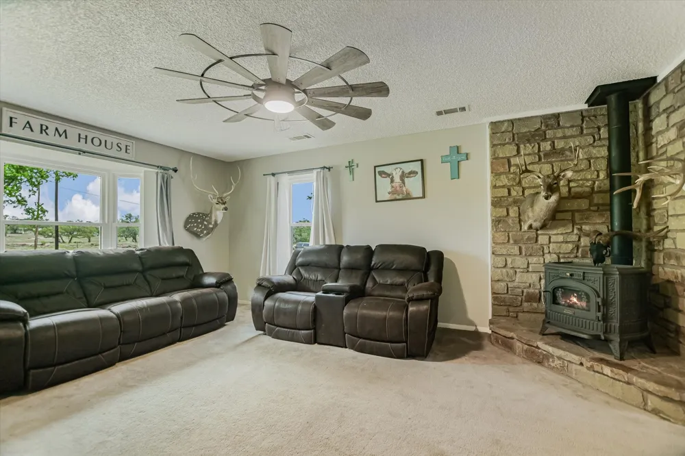 800 Texas Avenue Kingsland, TX 78639