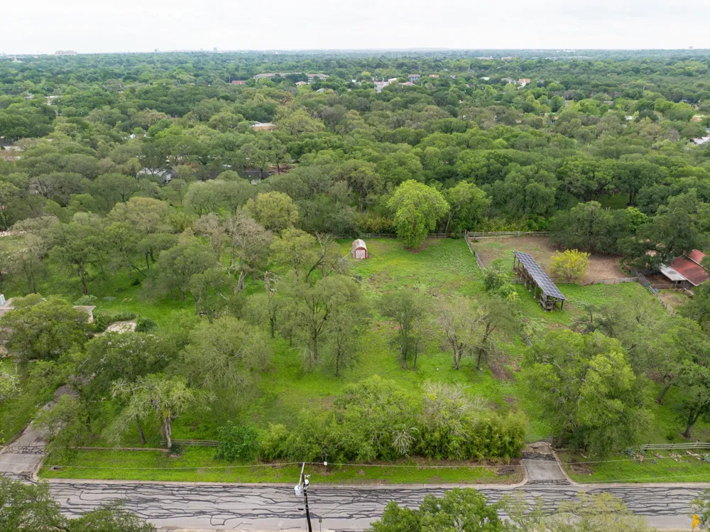 7 Pillow Road Sunset Valley, TX 78745