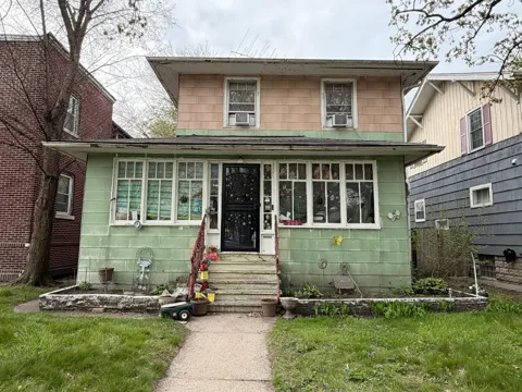 266 Dyer Boulevard