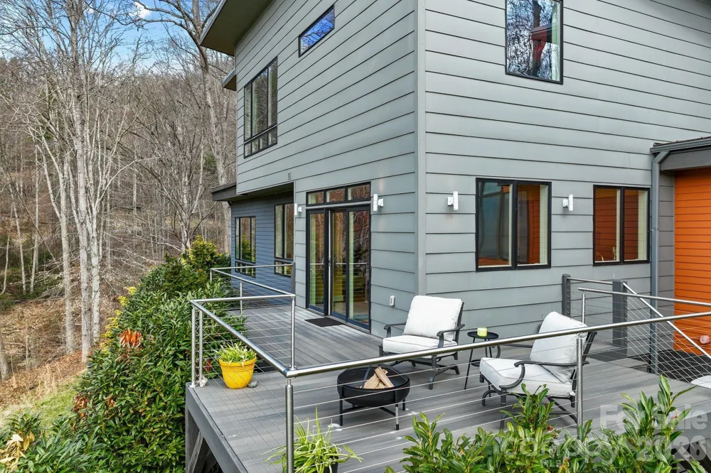 404 Amanda Drive Mars Hill, NC 28754