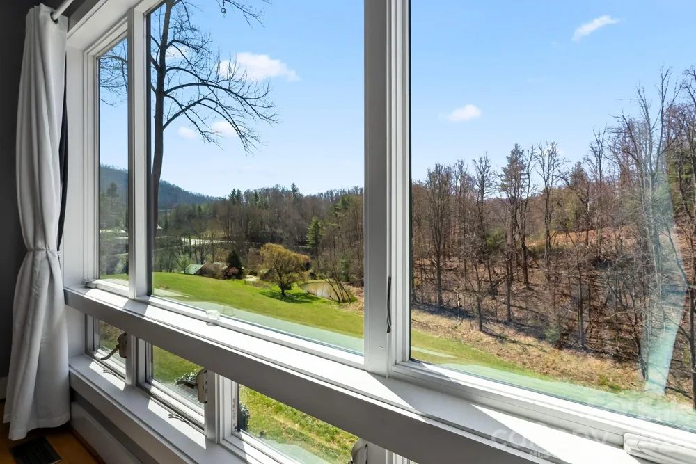 404 Amanda Drive Mars Hill, NC 28754
