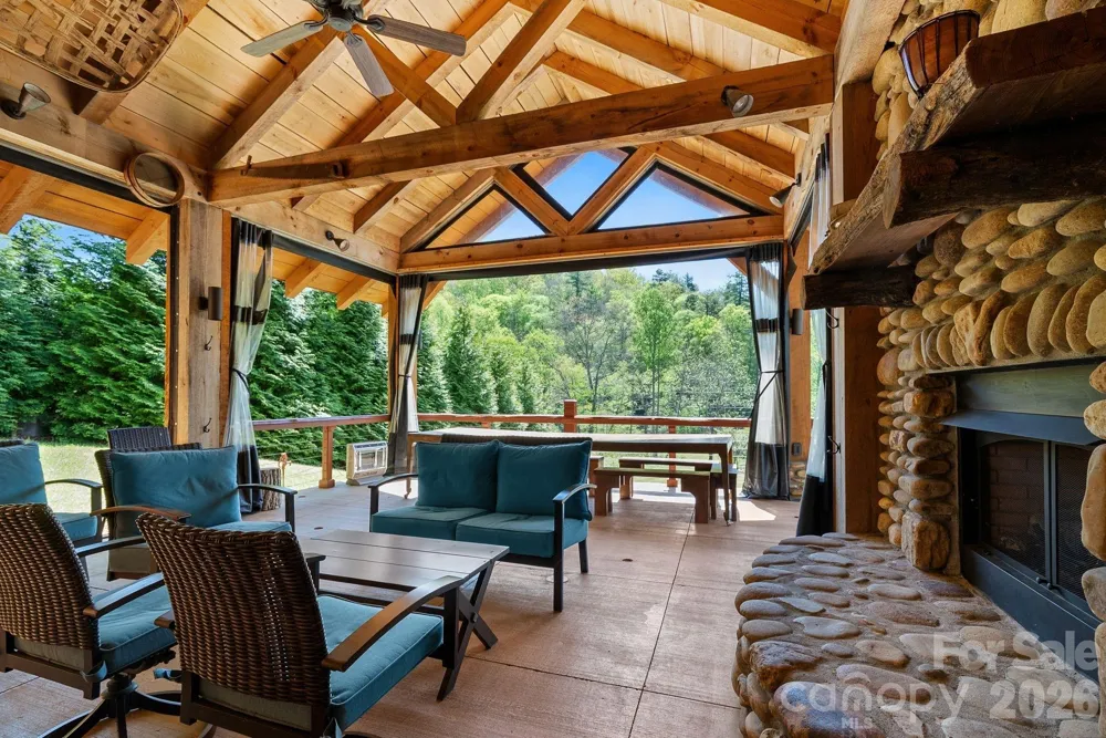 404 Amanda Drive Mars Hill, NC 28754