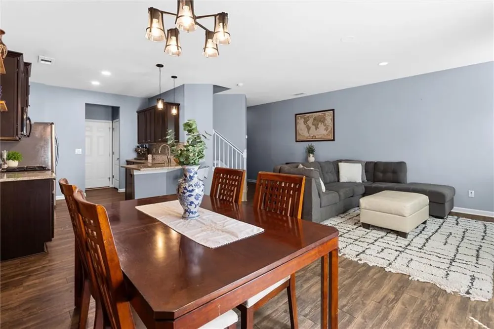 222 Bobbie Way Woodstock, GA 30189