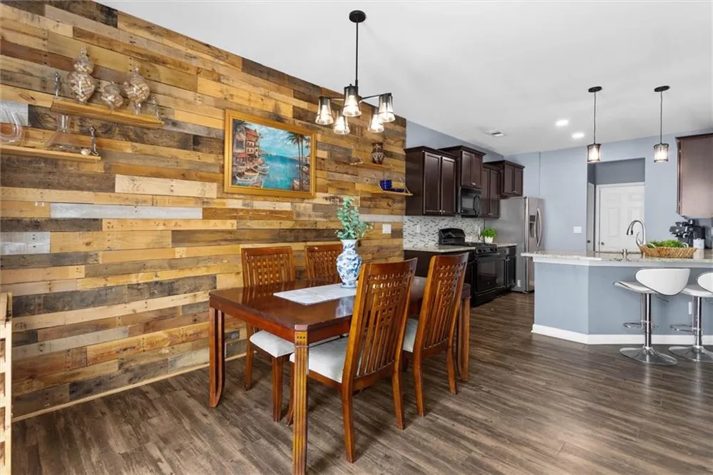 222 Bobbie Way Woodstock, GA 30189