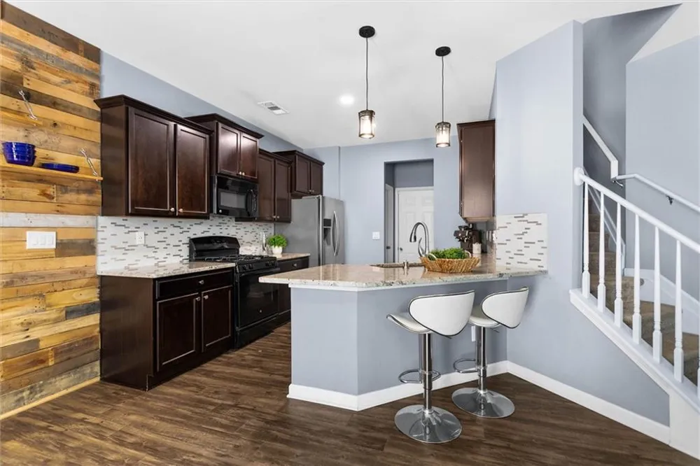 222 Bobbie Way Woodstock, GA 30189