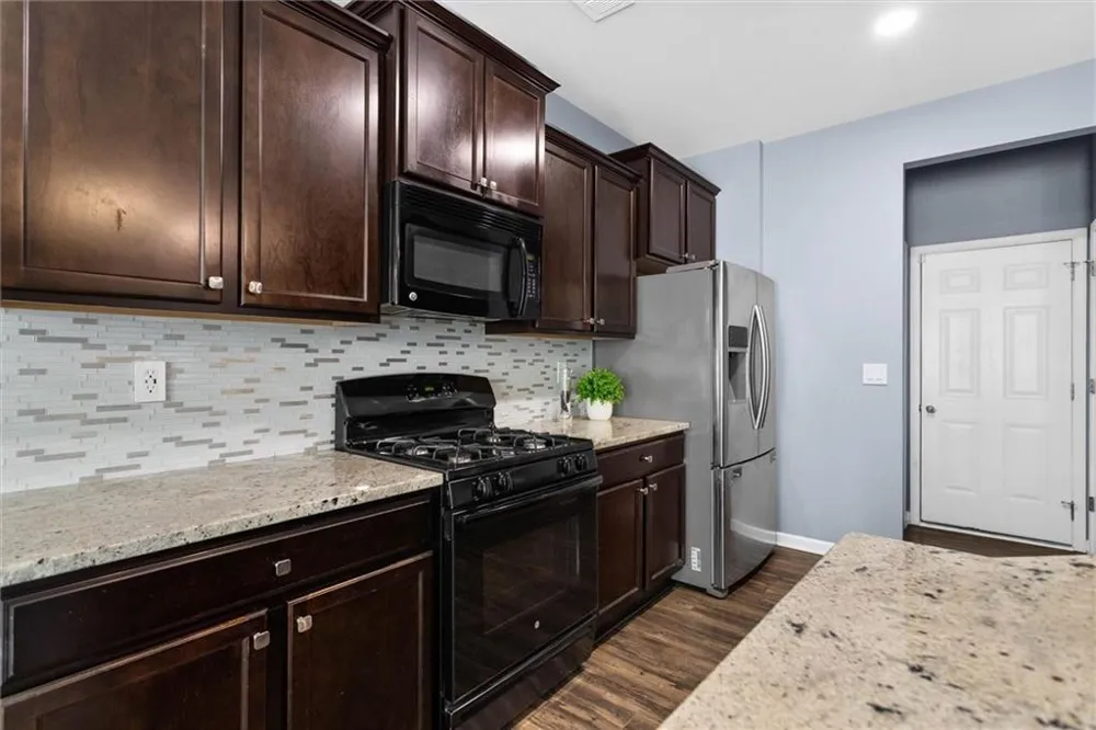 222 Bobbie Way Woodstock, GA 30189