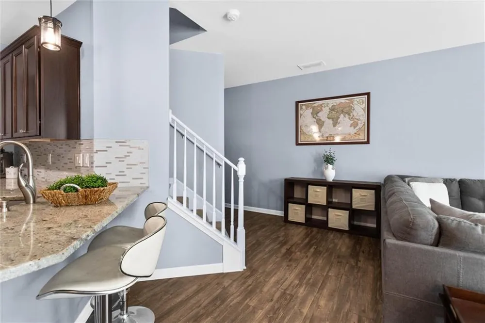 222 Bobbie Way Woodstock, GA 30189