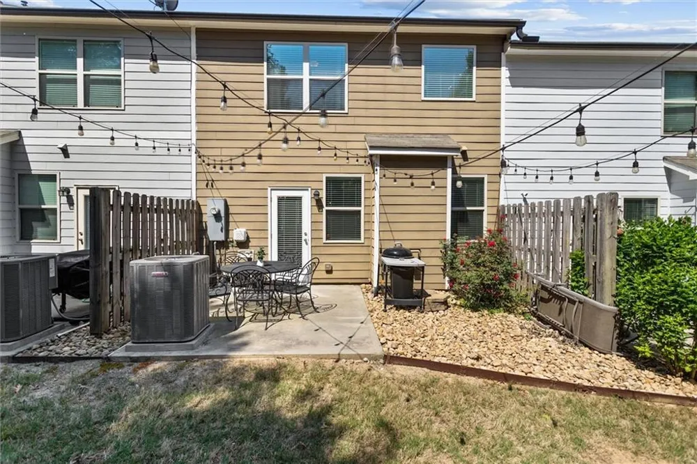 222 Bobbie Way Woodstock, GA 30189