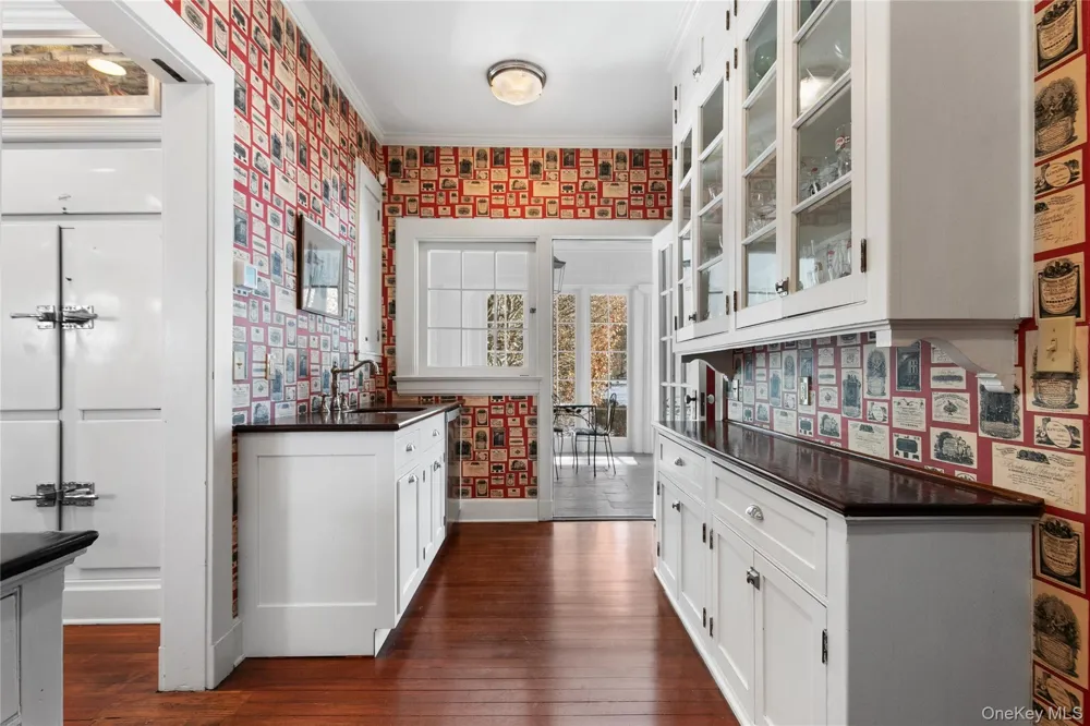 36 Revolutionary Road Briarcliff Manor, NY 10510