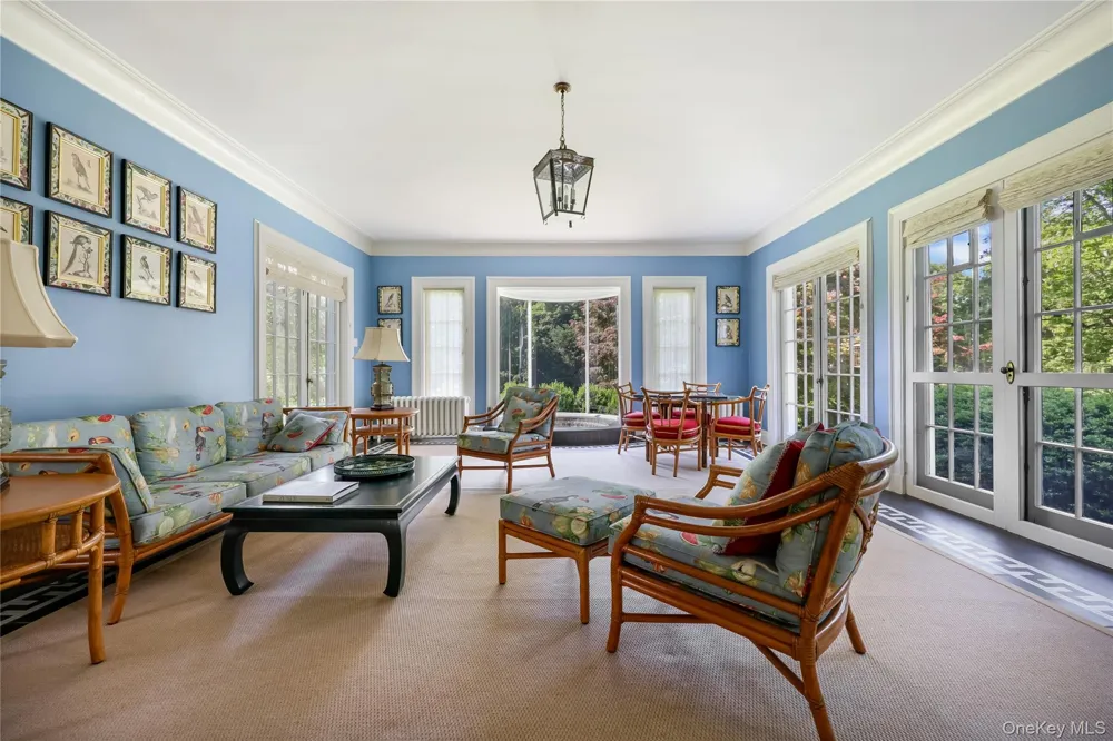 36 Revolutionary Road Briarcliff Manor, NY 10510