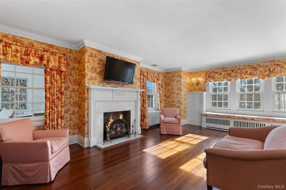 36 Revolutionary Road Briarcliff Manor, NY 10510