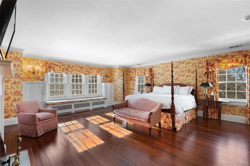36 Revolutionary Road Briarcliff Manor, NY 10510