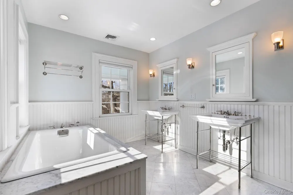 36 Revolutionary Road Briarcliff Manor, NY 10510