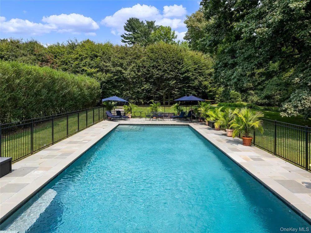 36 Revolutionary Road Briarcliff Manor, NY 10510