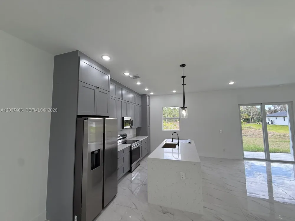 1089 EISENHOWER BLVD #1089 Lehigh Acres, FL 33974