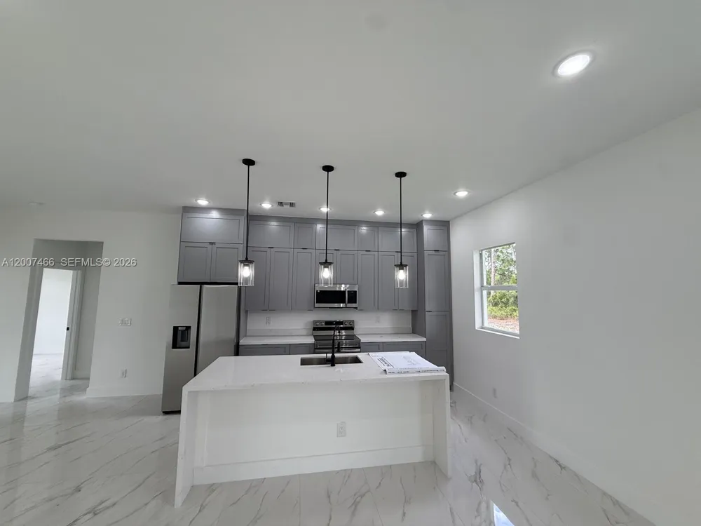1089 EISENHOWER BLVD #1089 Lehigh Acres, FL 33974