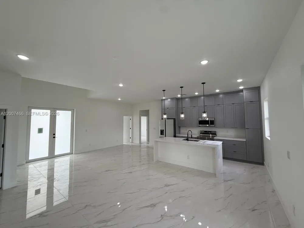 1089 EISENHOWER BLVD #1089 Lehigh Acres, FL 33974