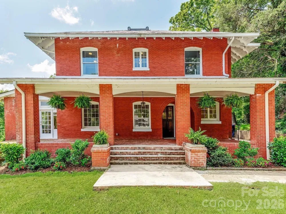 128 W End Street Chester, SC 29706