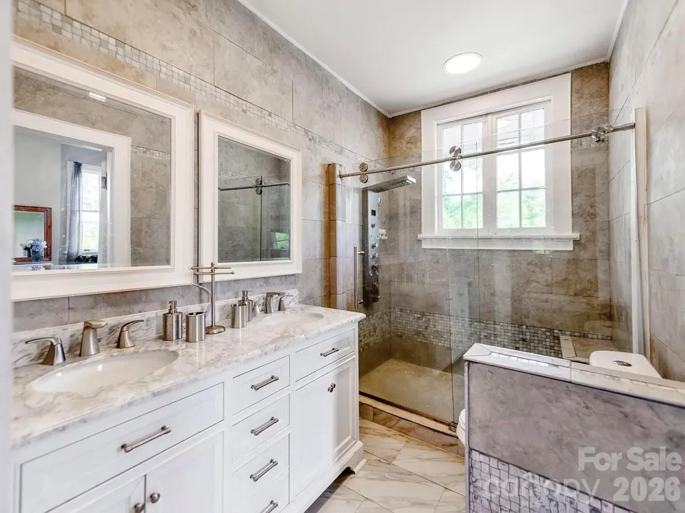 128 W End Street Chester, SC 29706