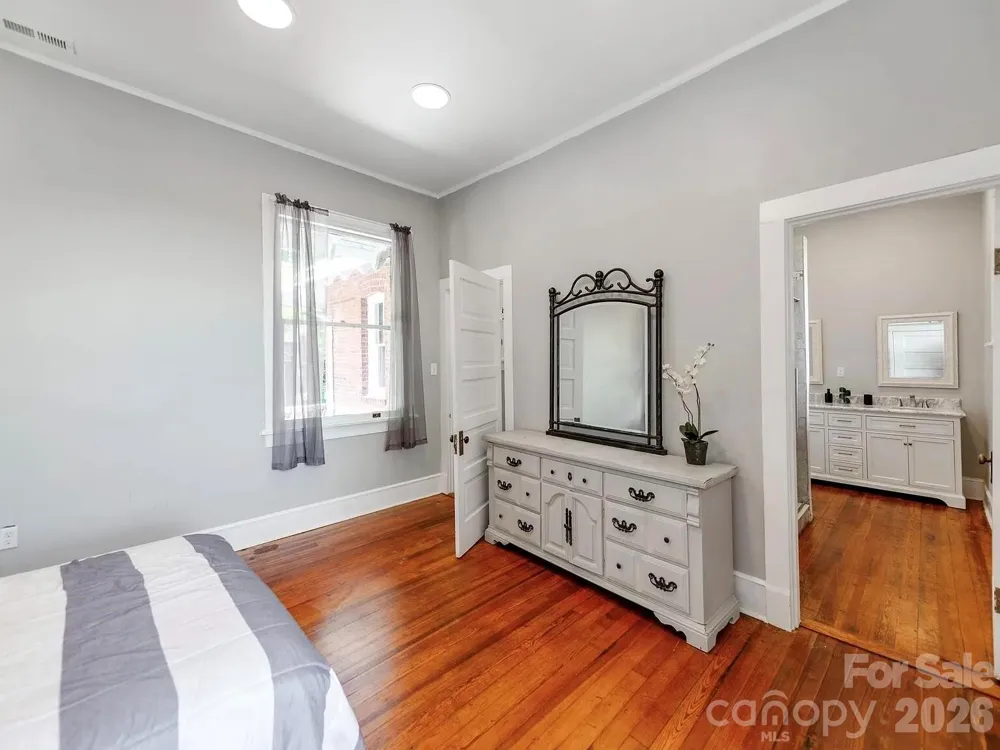 128 W End Street Chester, SC 29706