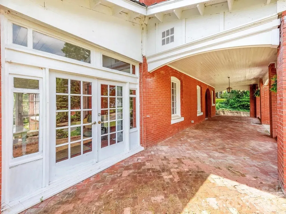 128 W End Street Chester, SC 29706