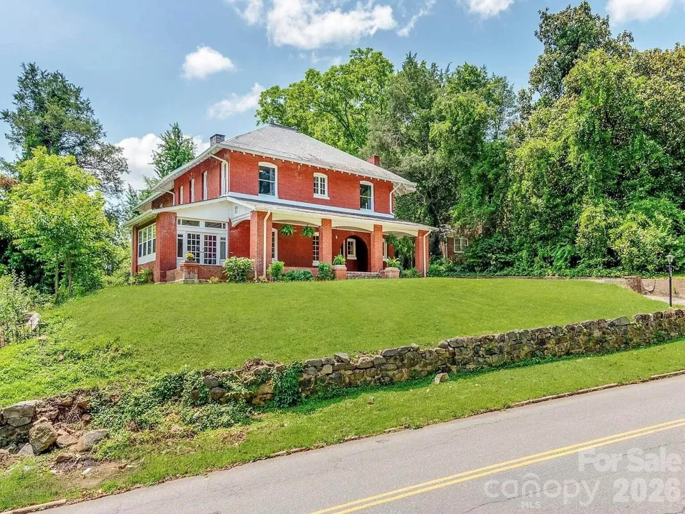 128 W End Street Chester, SC 29706