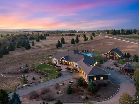 2418 Barry Lane