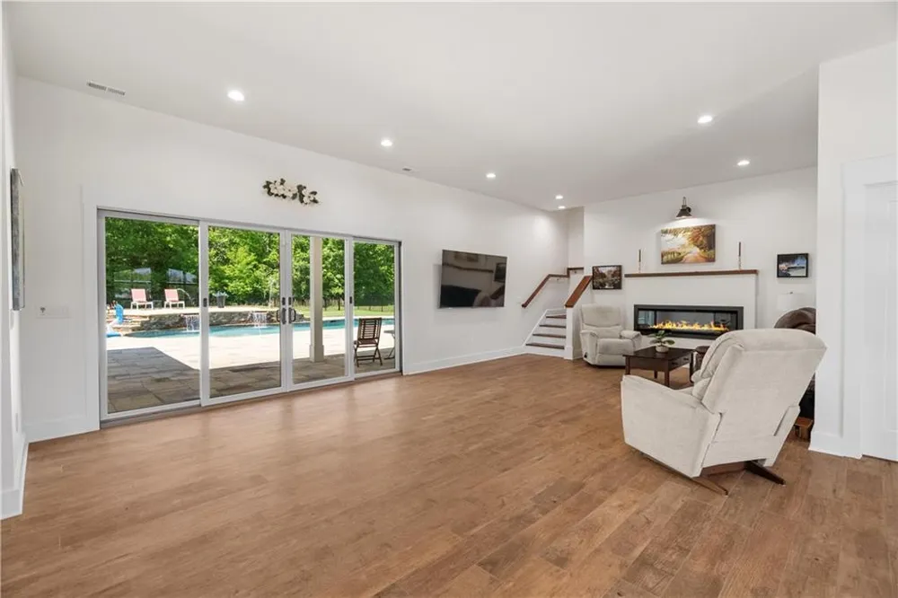 876 Cline Road Resaca, GA 30735