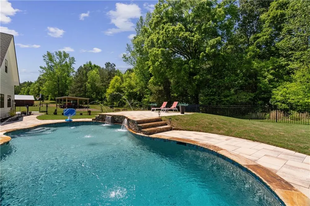 876 Cline Road Resaca, GA 30735