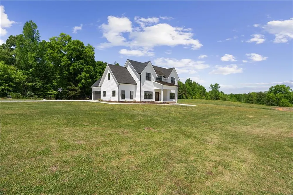 876 Cline Road Resaca, GA 30735