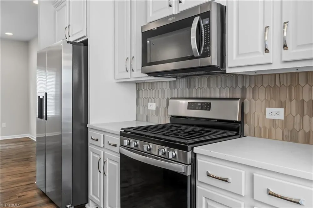 4462 Wesmar Drive Pfafftown, NC 27040