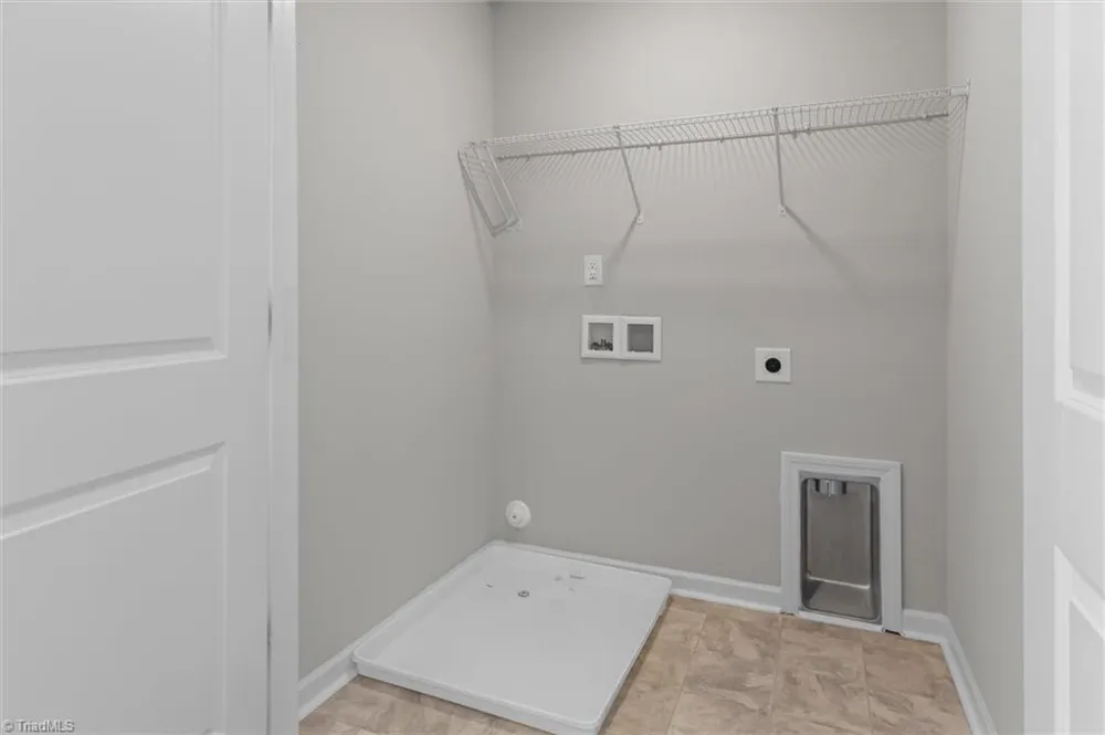 4462 Wesmar Drive Pfafftown, NC 27040